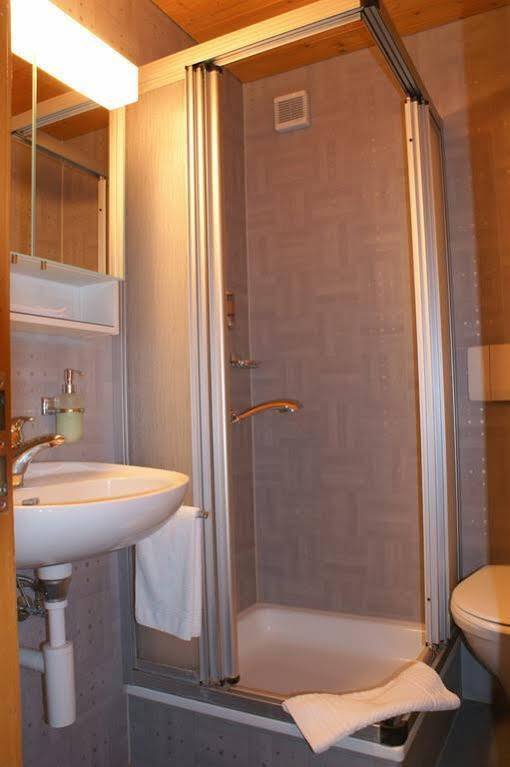 Hotel Sonne - Self Check-In Schwarzenburg Exteriör bild